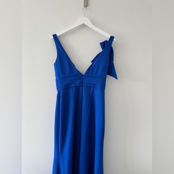 MAC DUGGAL Royal Blue Sleeveless V Neck Bow Detail Gown 4 - Picture 7 of 9